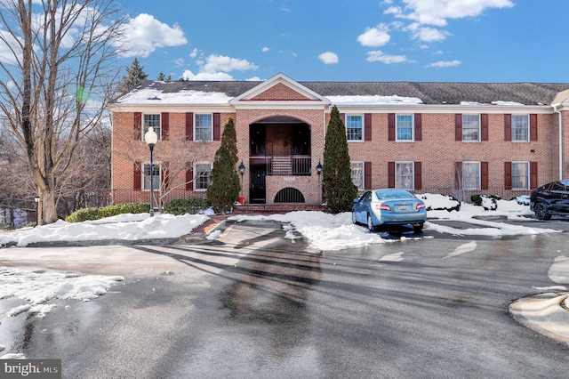 view of front of house