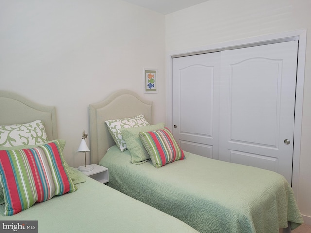 bedroom featuring a closet