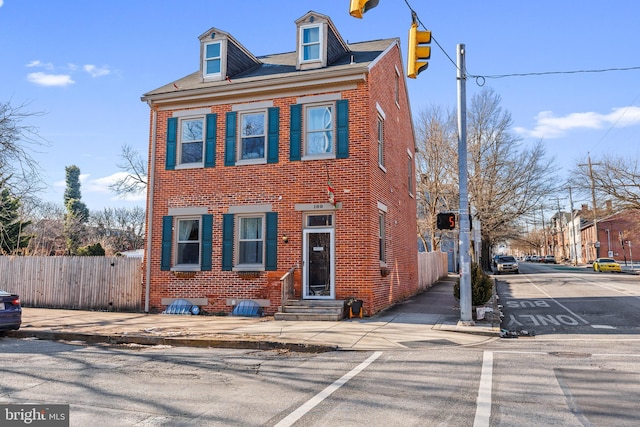 view of front of house