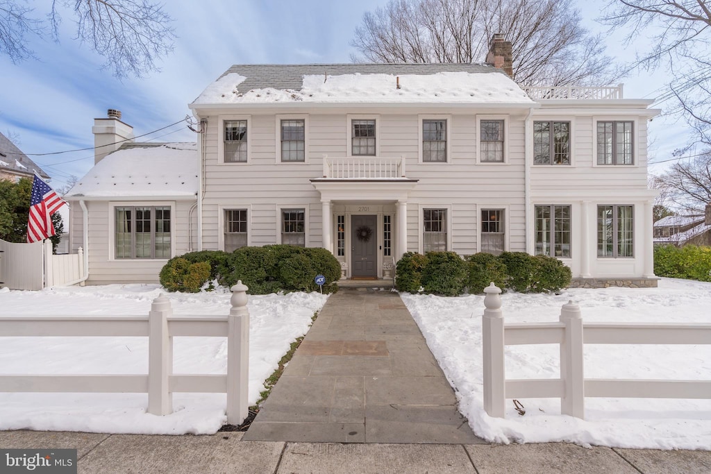 view of front of property