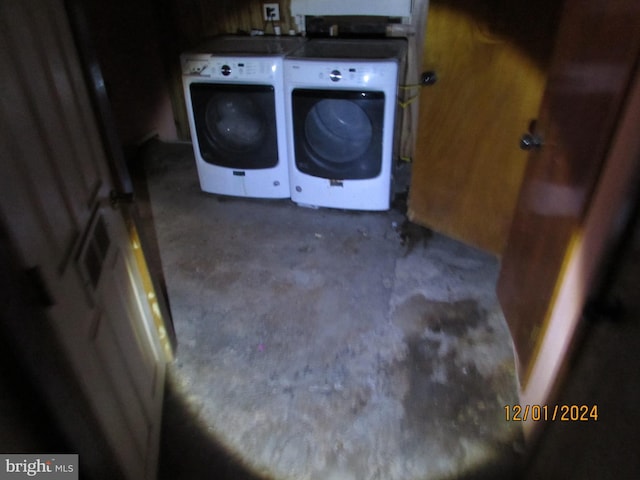 laundry area featuring washing machine and dryer