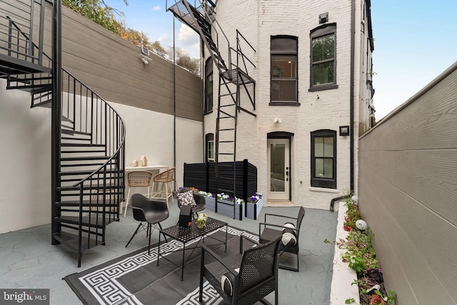 view of patio featuring an outdoor hangout area