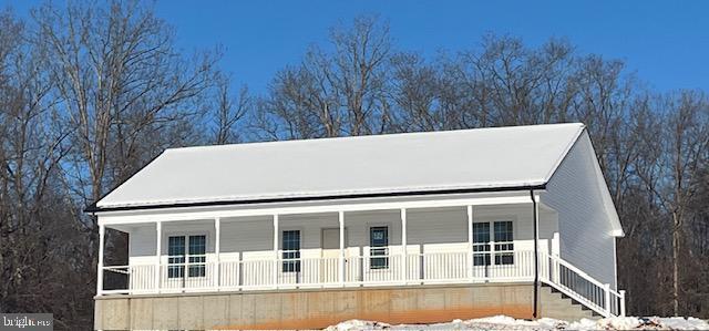 view of front of home with a porch