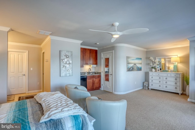 carpeted living room featuring sink, ceiling fan, and crown molding