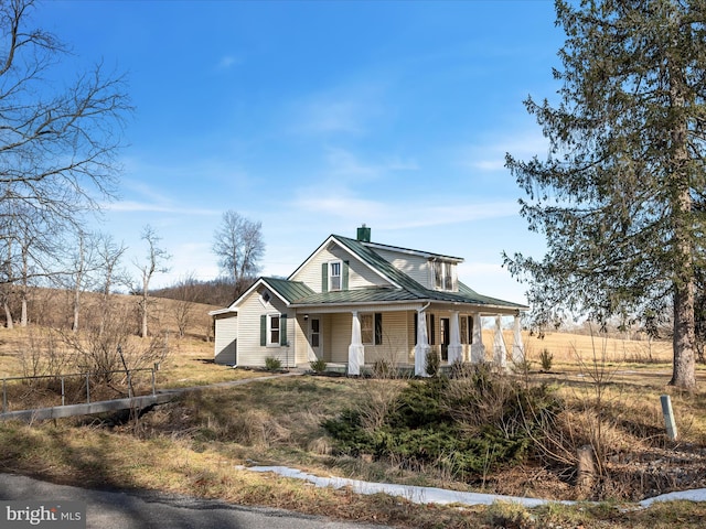 view of front of home featuring a porch