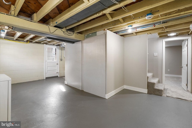 basement featuring washer / dryer