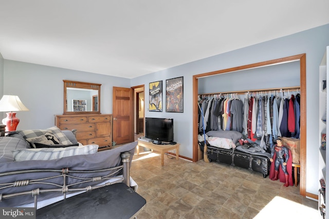 bedroom with a closet