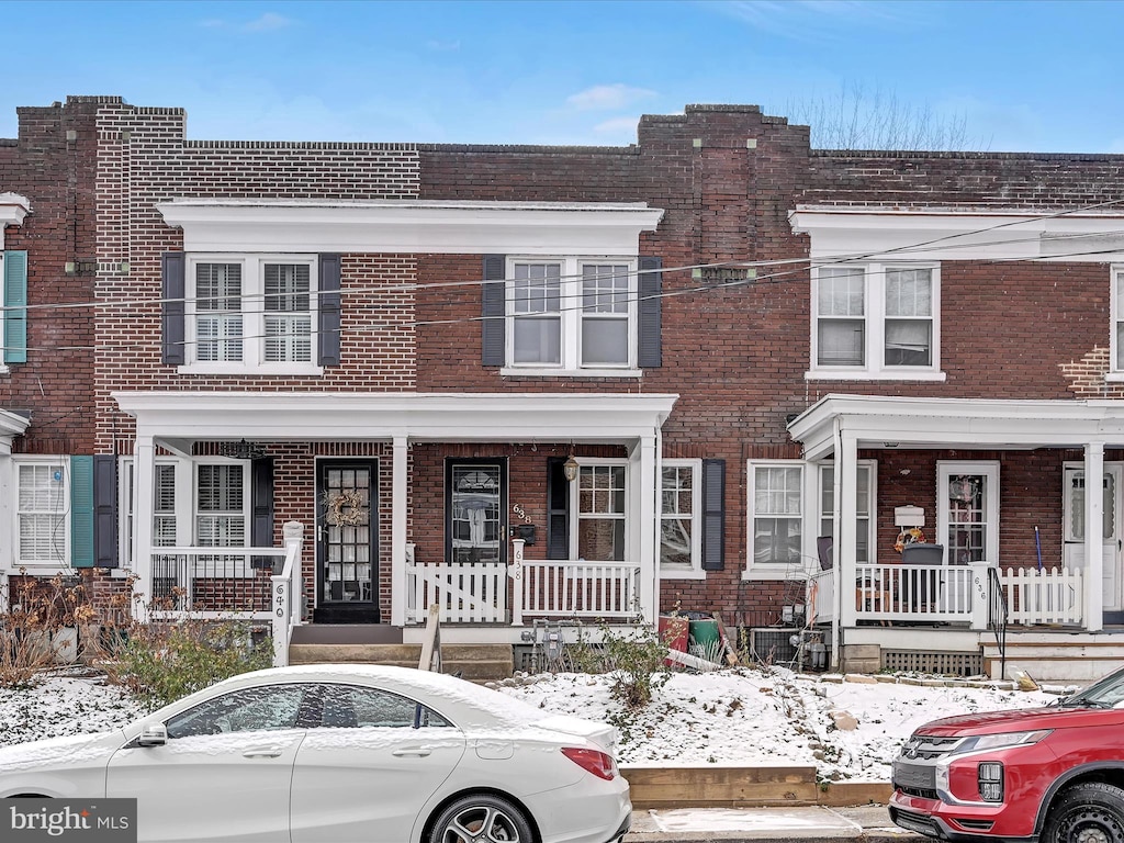 view of townhome / multi-family property