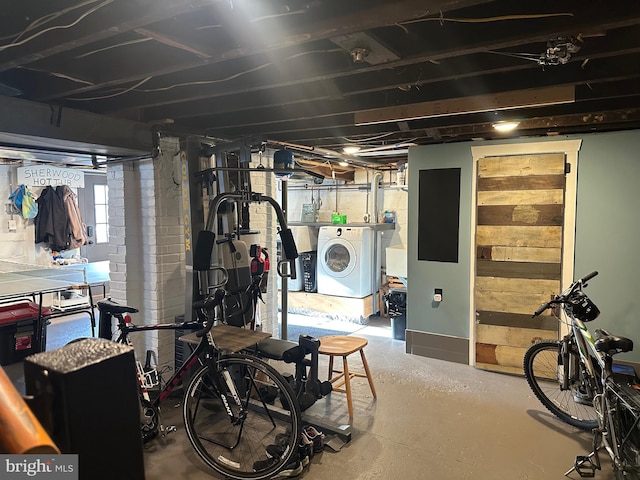 basement with washer / clothes dryer