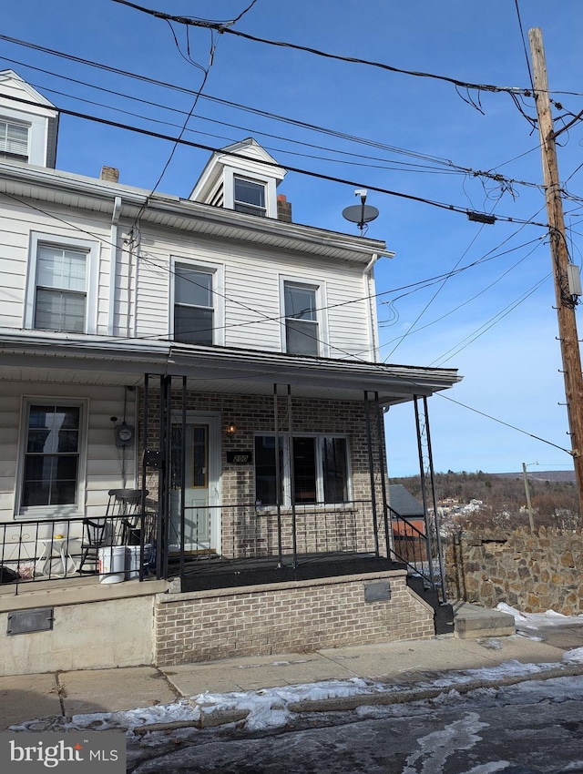 view of front of house with a porch