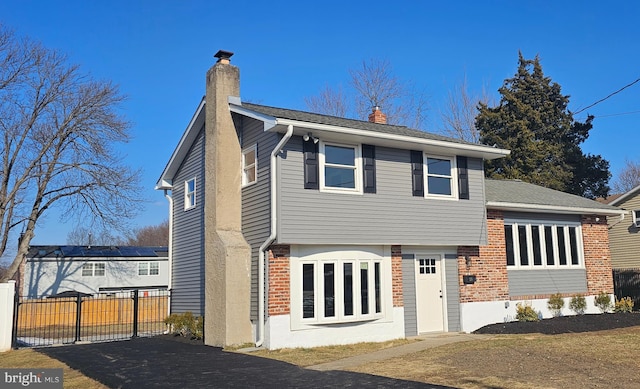 view of front of property