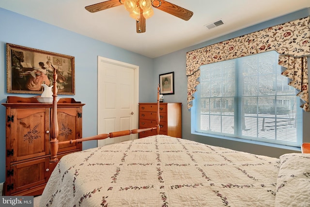 bedroom featuring ceiling fan