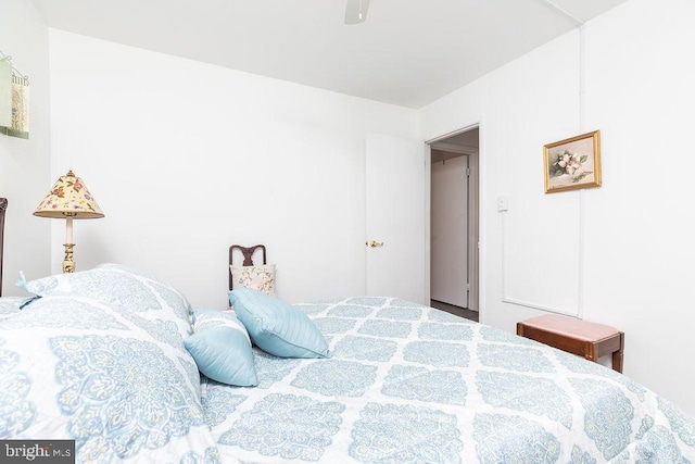 bedroom with ceiling fan