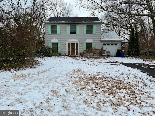 view of front facade featuring a garage