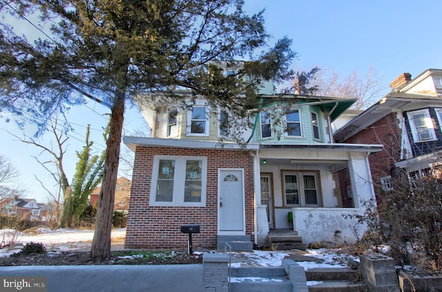 view of front of property