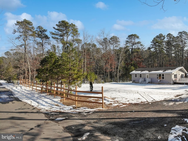 view of front of property