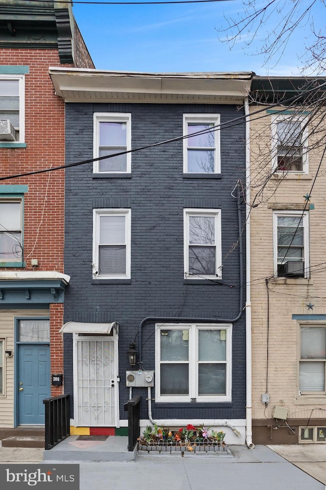 view of townhome / multi-family property