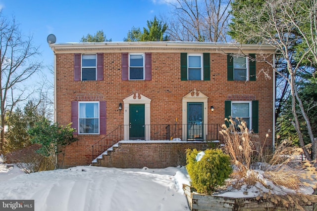 view of colonial inspired home