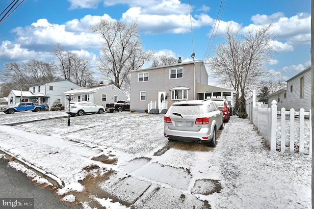 view of front of property