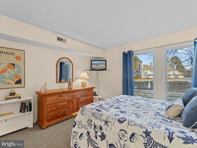 bedroom with carpet