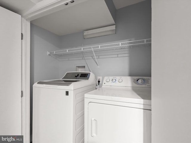 159 N Ellwood Ave, Baltimore, MD 21224 - washroom with laundry area and independent washer and dryer