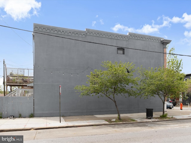 159 N Ellwood Ave, Baltimore, MD 21224 - view of home's exterior with fence