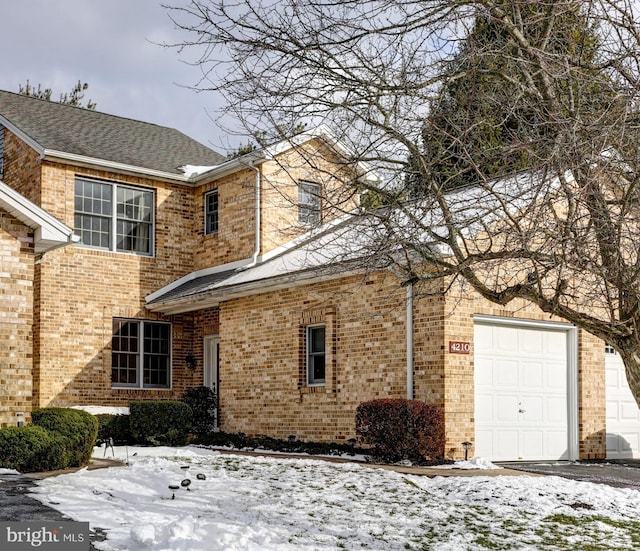 view of front facade with a garage