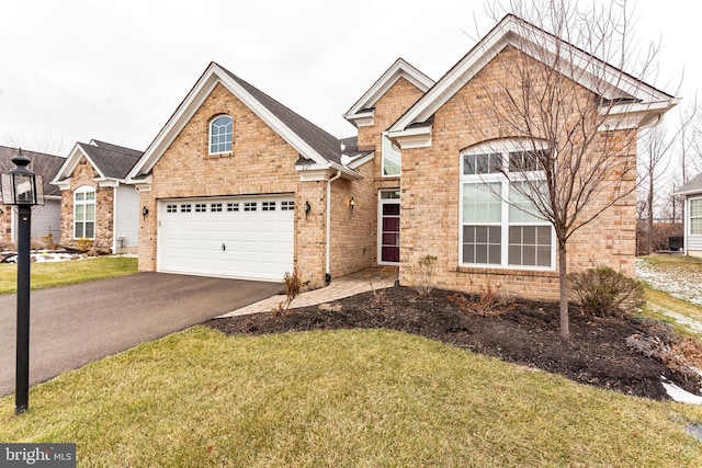 view of front of home with a front lawn