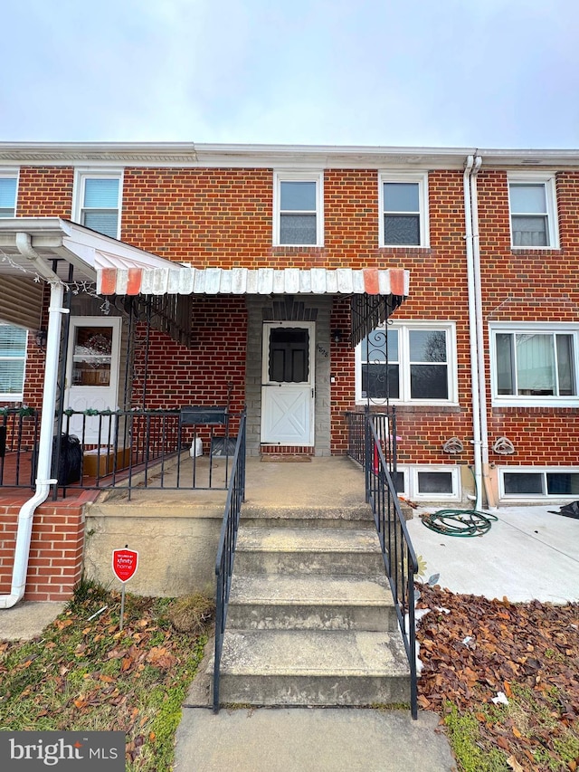 view of townhome / multi-family property