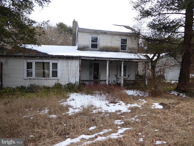 view of front of property with a porch