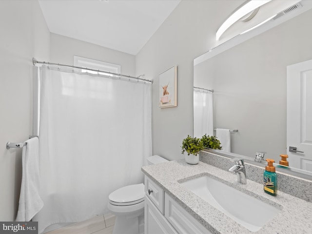 bathroom with toilet, visible vents, a shower with shower curtain, and vanity