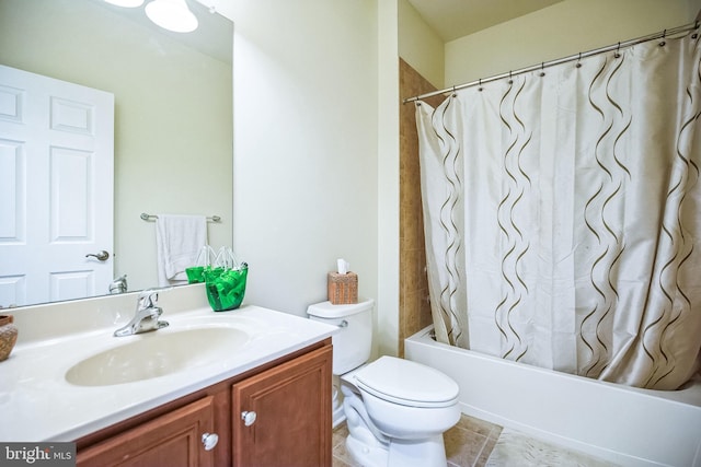 full bathroom featuring toilet, shower / tub combo, and vanity