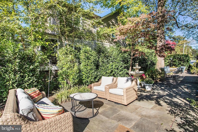 view of patio / terrace featuring outdoor lounge area