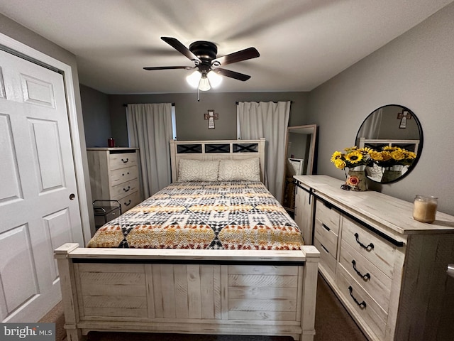 bedroom featuring ceiling fan