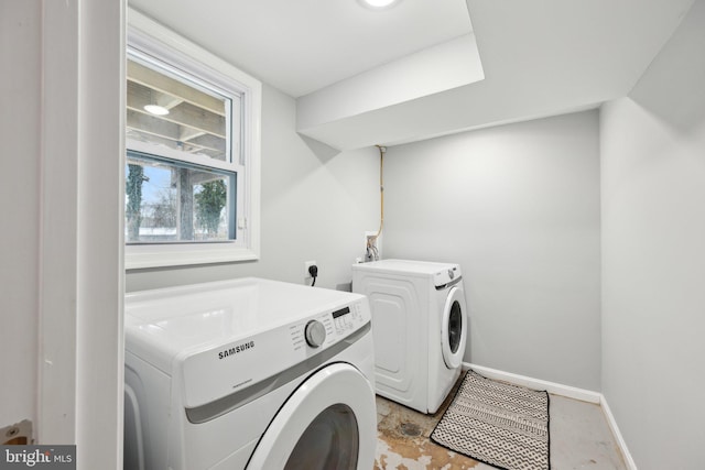 laundry area featuring washer and clothes dryer