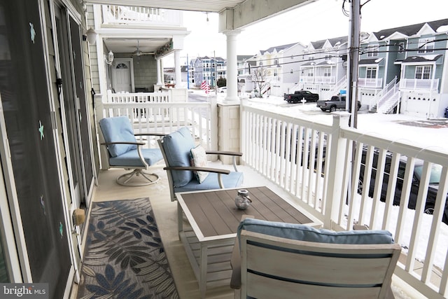 balcony featuring covered porch