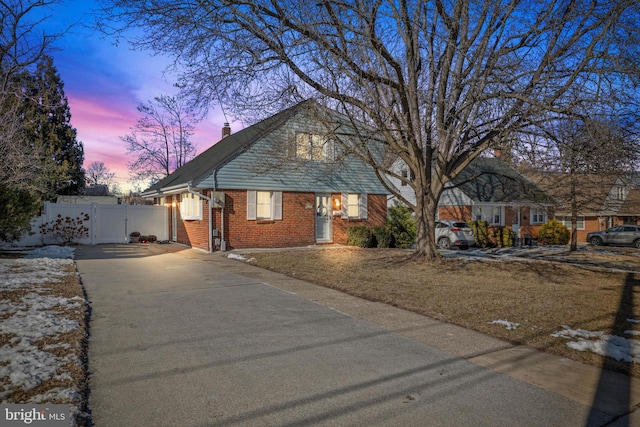 view of front of property