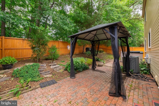 9416 Mirror Pond Dr, Fairfax, VA 22032 - fenced backyard with a gazebo and a patio area