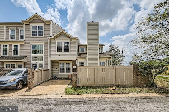 view of front of home