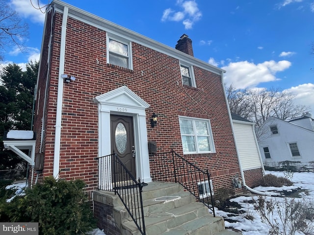 view of front of property