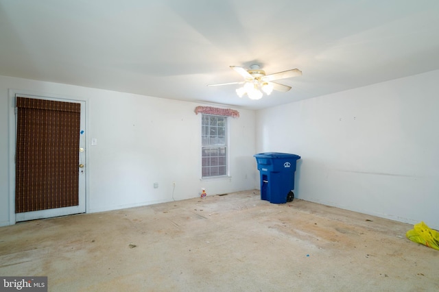 unfurnished room featuring ceiling fan