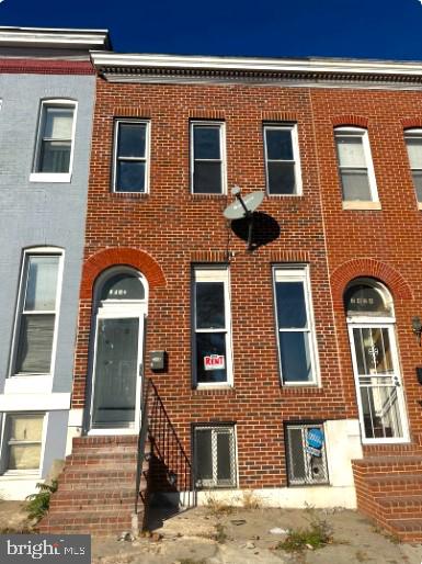 view of townhome / multi-family property