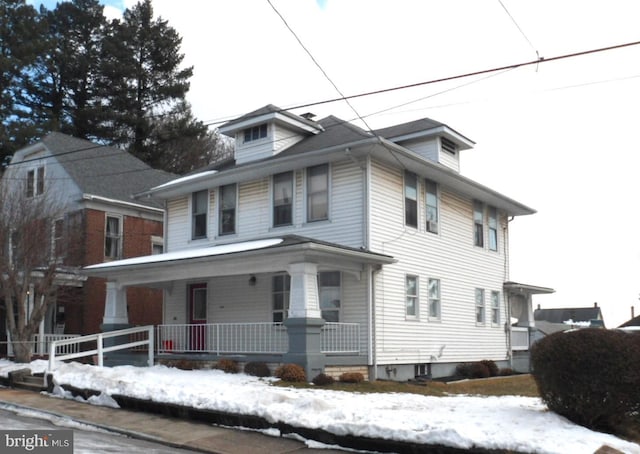 view of front facade featuring covered porch