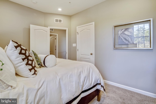 bedroom with carpet flooring