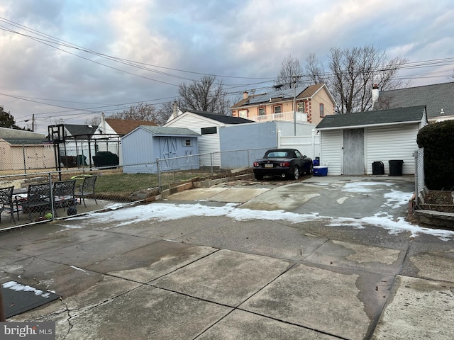 exterior space featuring an outbuilding