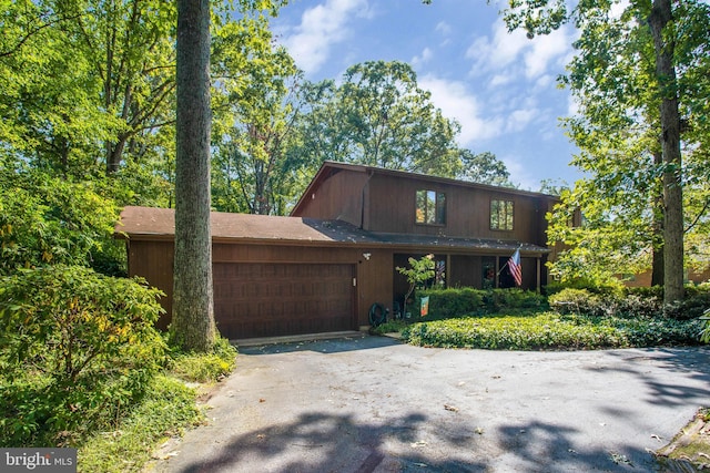 view of front of house featuring a garage