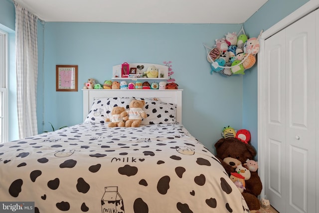 bedroom with a closet