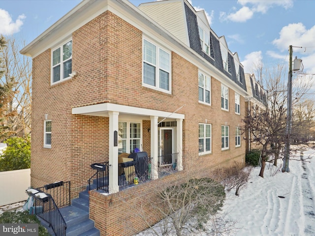 view of front of house with a porch