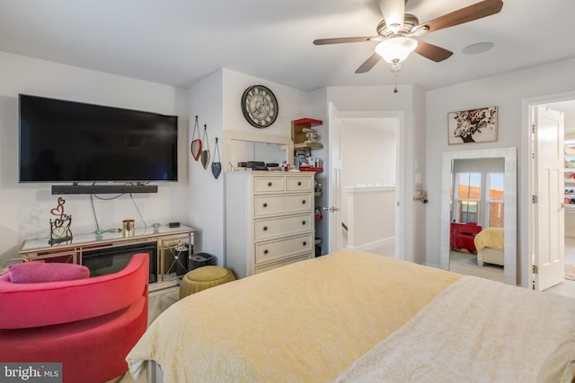 bedroom featuring ceiling fan