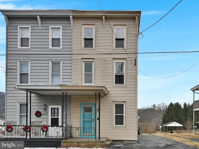 view of townhome / multi-family property